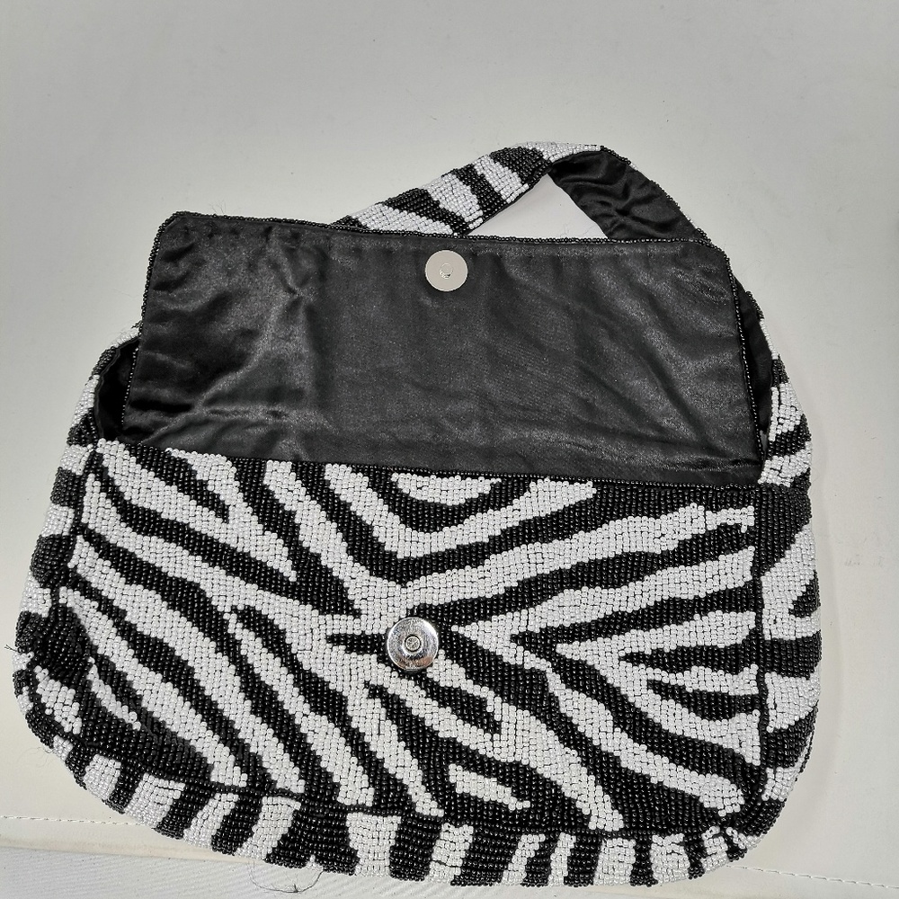 White house Black market - Picture 3 of 5